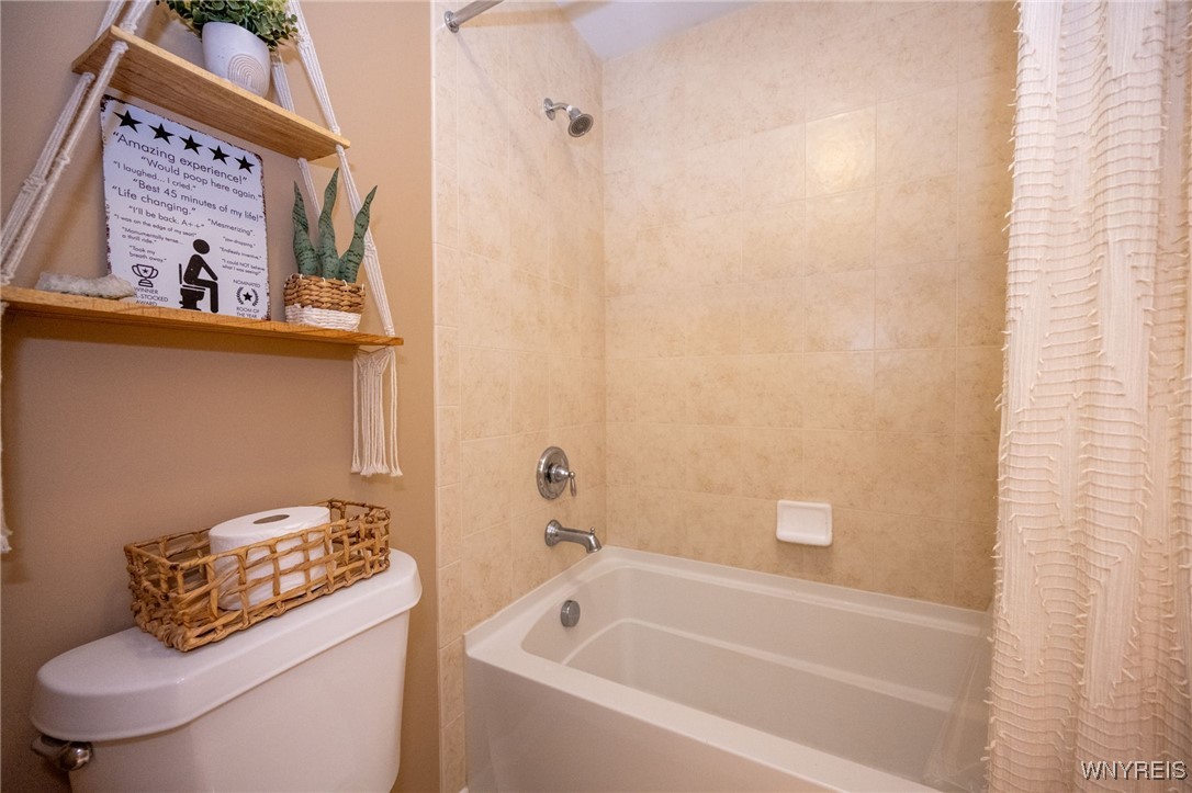 33 South Rockingham Way Amherst, NY 14228 - Photo 35 of 50