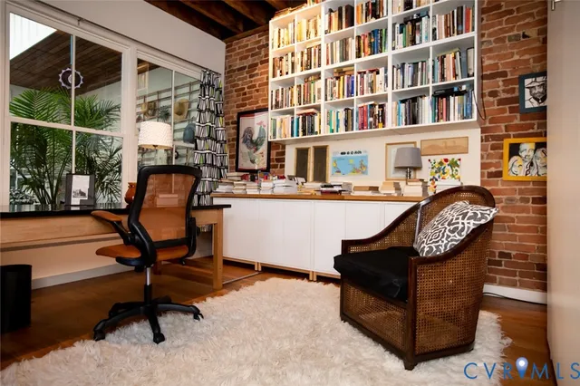 a view of a utility room