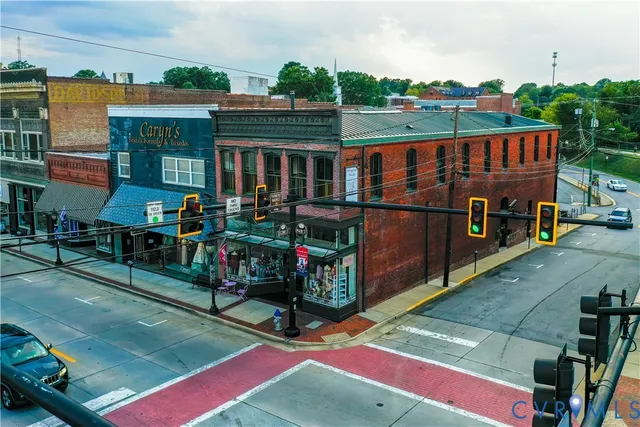 $926,000 | 235 North Main Street, Farmville, VA 23901