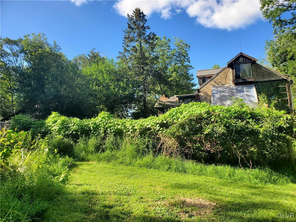 1966 Creek Road Bethlehem, PA 18015 - Photo 11 of 50 Gallery Image 11
