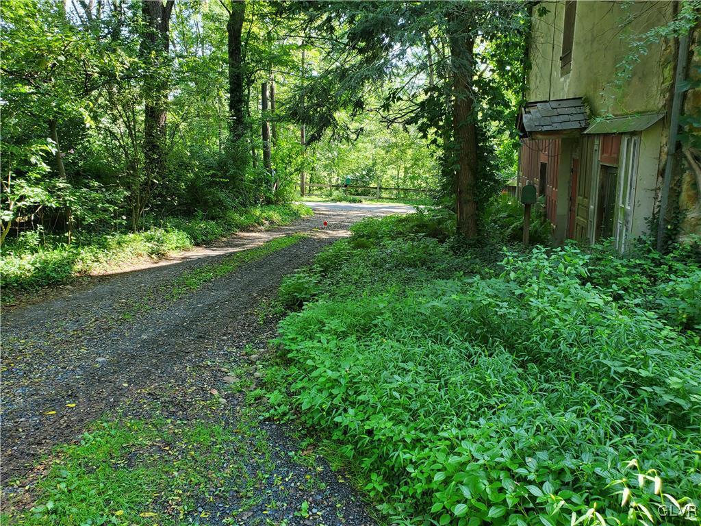 1966 Creek Road Bethlehem, PA 18015 - Photo 45 of 50 Gallery Image 45