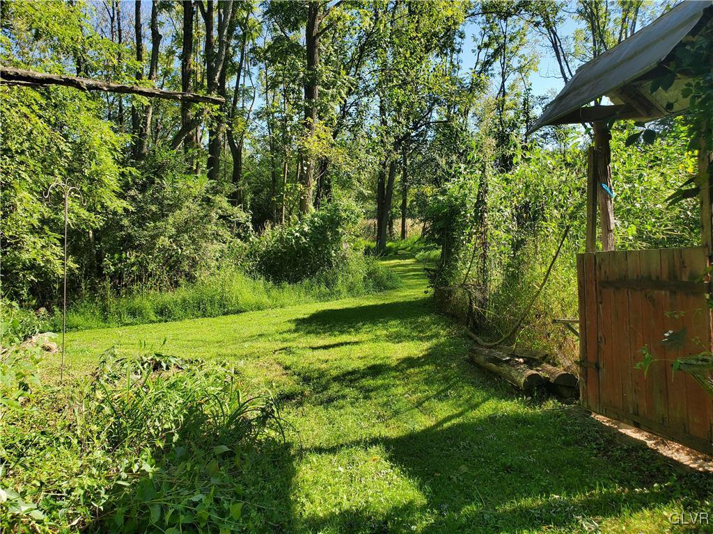 1966 Creek Road Bethlehem, PA 18015 - Photo 10 of 50 Gallery Image 10