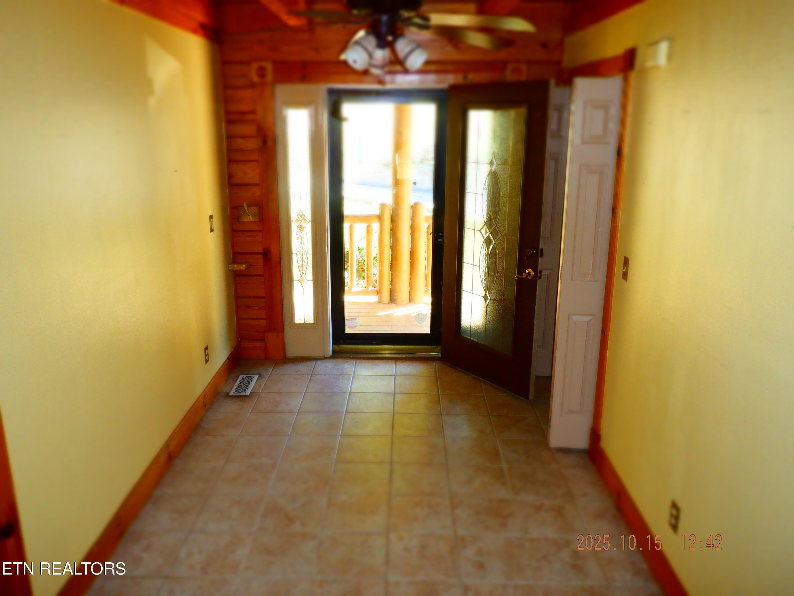 370 Brave Drive Oneida, TN 37841 - Photo 3 of 43 DSCF2310