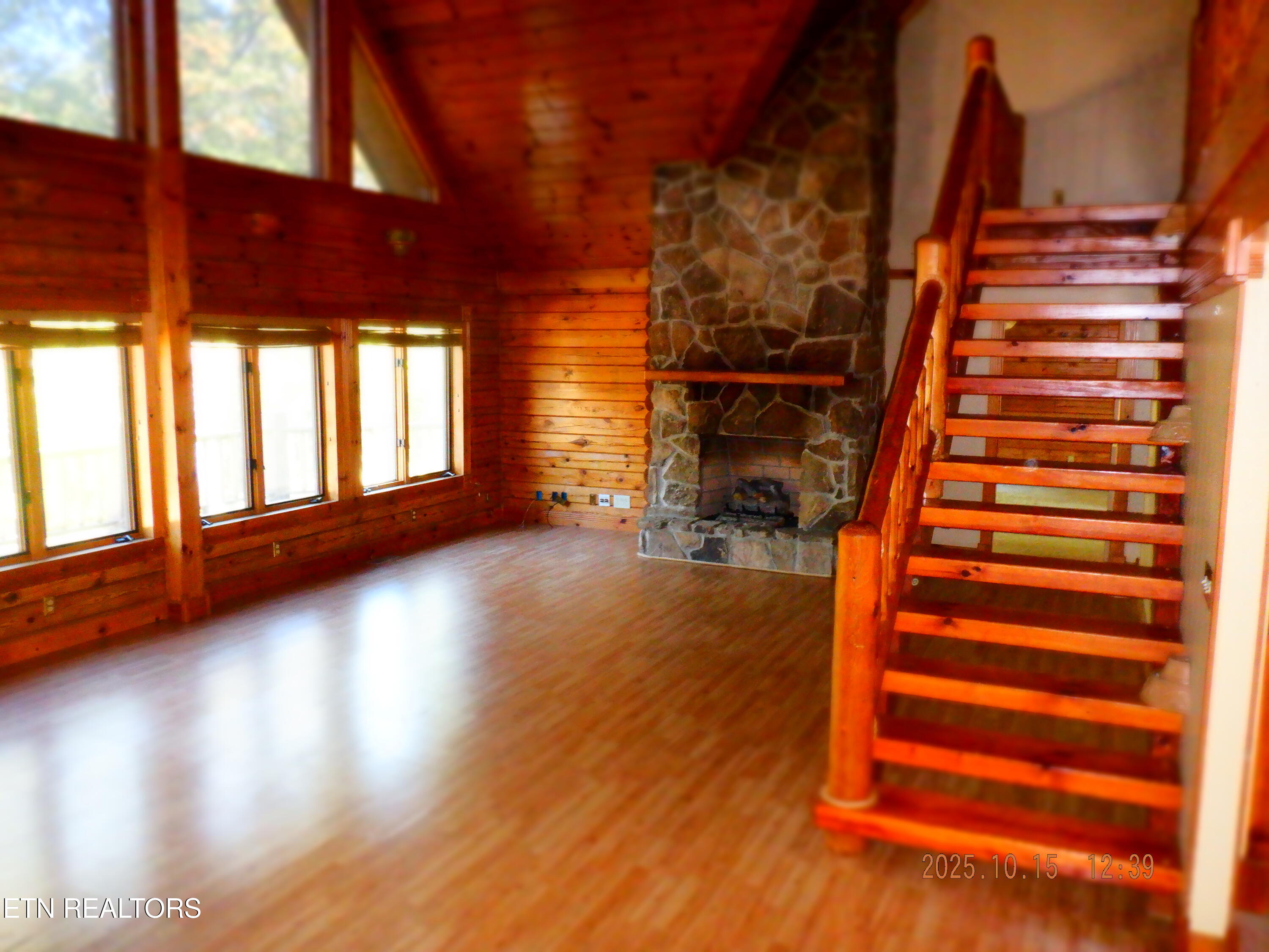 370 Brave Drive Oneida, TN 37841 - Photo 7 of 43 DSCF2288