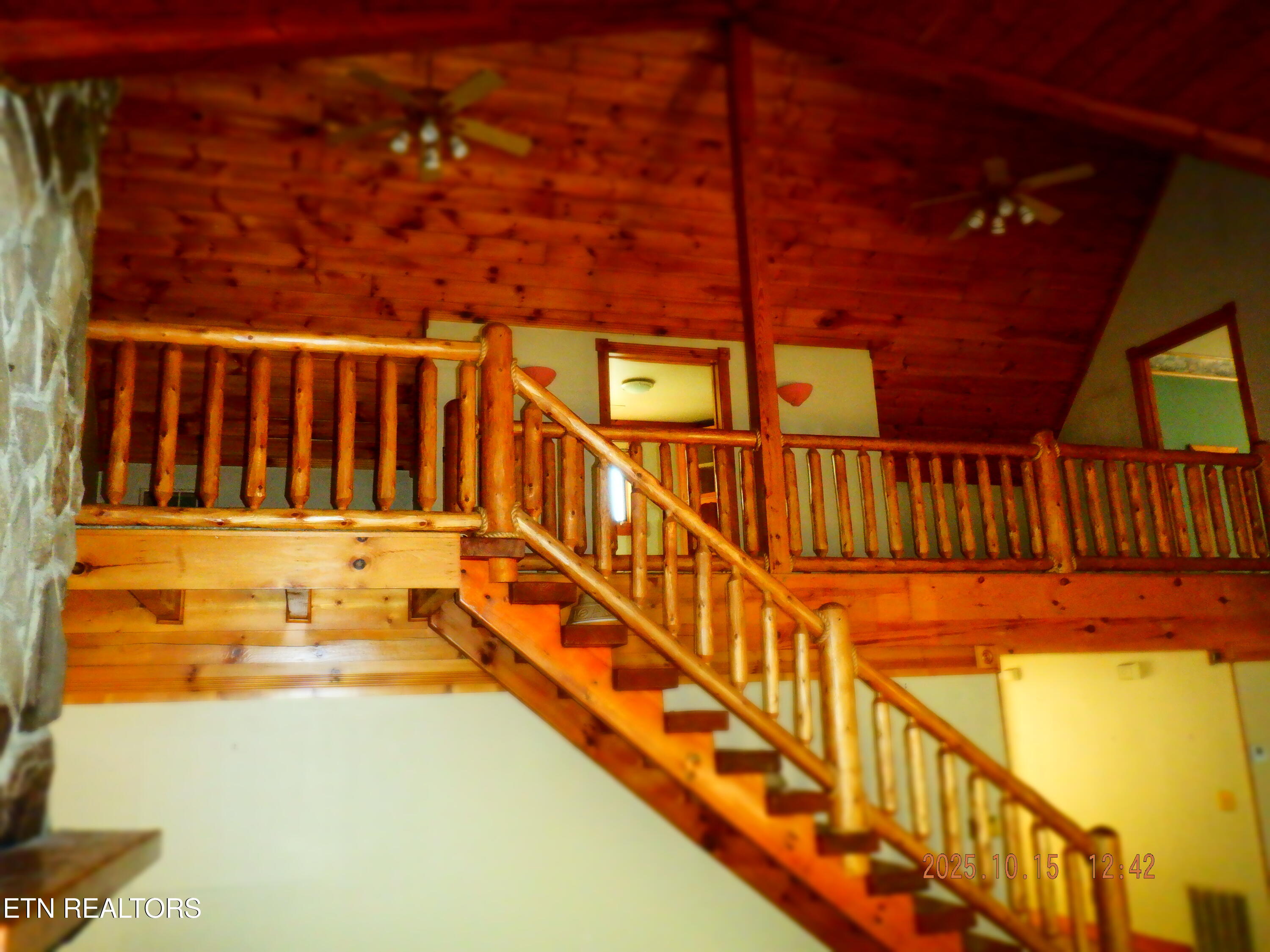 370 Brave Drive Oneida, TN 37841 - Photo 8 of 43 DSCF2307