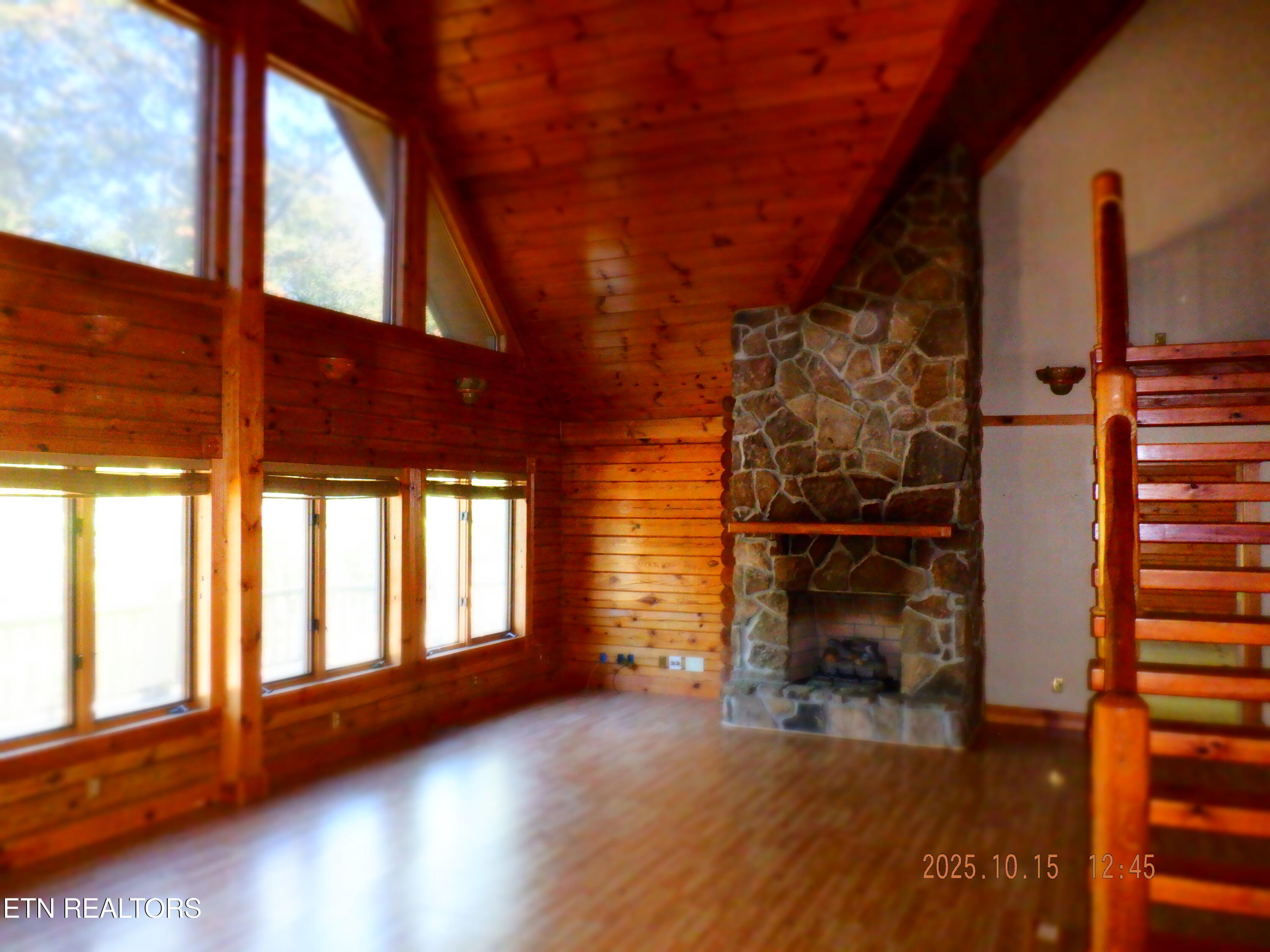 370 Brave Drive Oneida, TN 37841 - Photo 9 of 43 DSCF2320