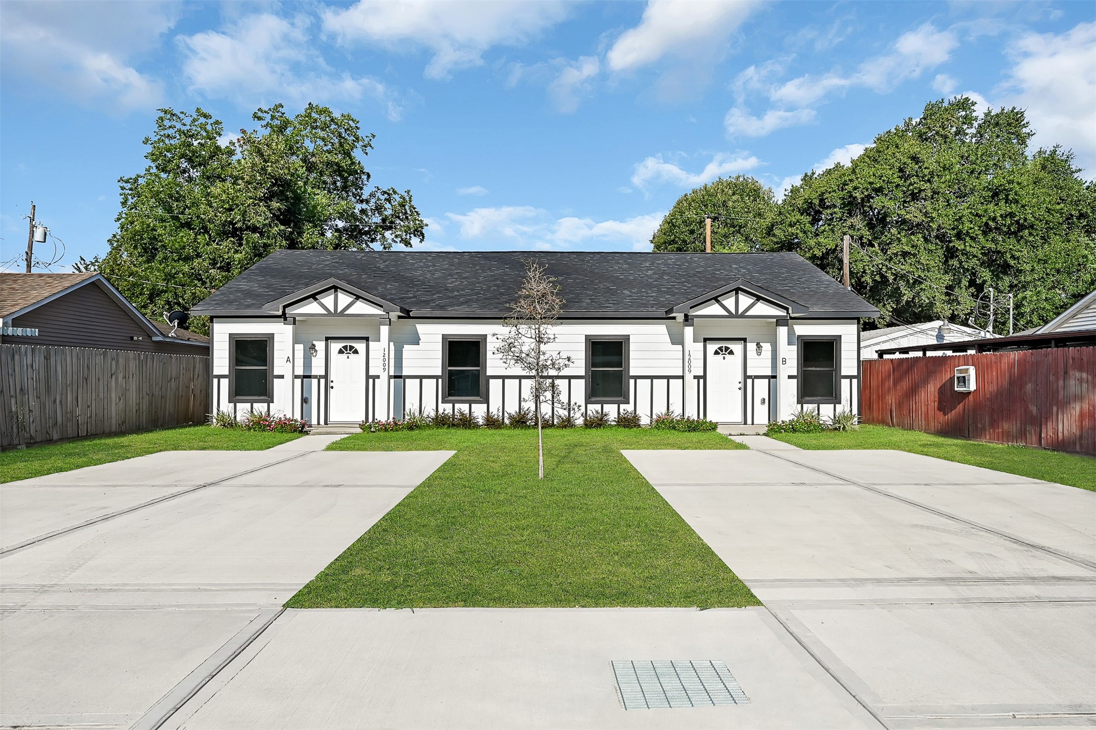 a view of outdoor space yard and garage