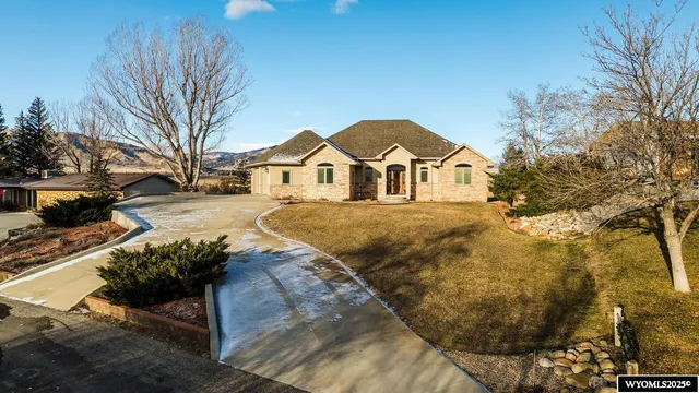 $975,000 | 27 Hilltop Drive, Buffalo, WY 82834