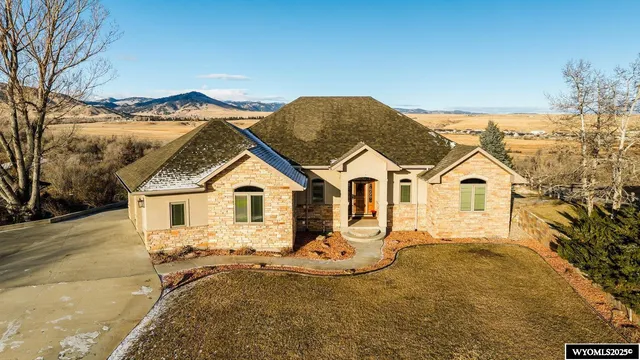 $975,000 | 27 Hilltop Drive, Buffalo, WY 82834