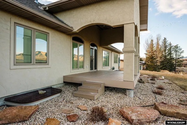 $975,000 | 27 Hilltop Drive, Buffalo, WY 82834