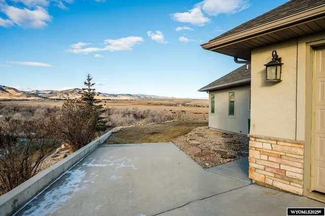 $975,000 | 27 Hilltop Drive, Buffalo, WY 82834