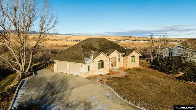 $975,000 | 27 Hilltop Drive, Buffalo, WY 82834