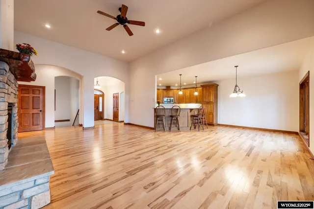 $975,000 | 27 Hilltop Drive, Buffalo, WY 82834