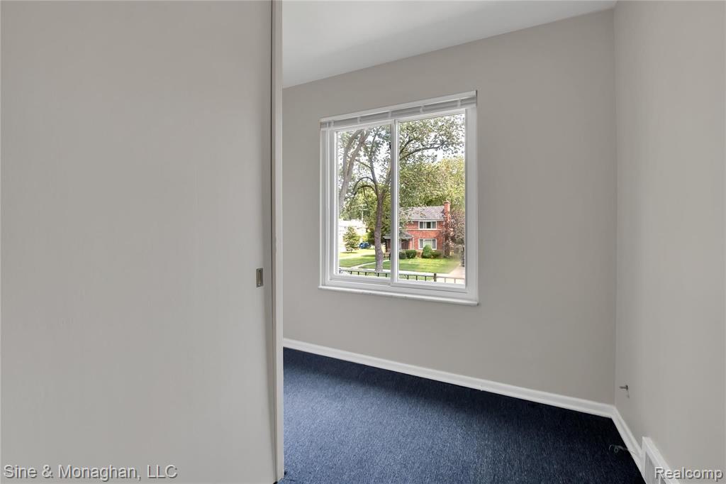 791 Harcourt Road Grosse Pointe, MI 48230 - Photo 20 of 40