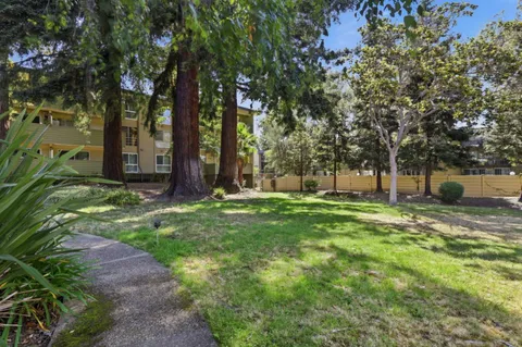 $750,000 | 1031 Crestview Drive, Unit 106, Mountain View, CA 94040