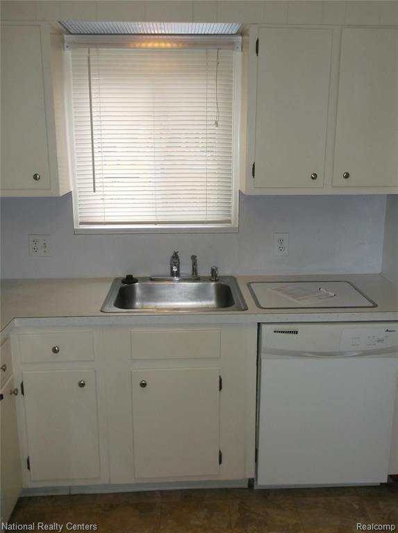 2037 East Maple Road Birmingham, MI 48009 - Photo 14 of 21