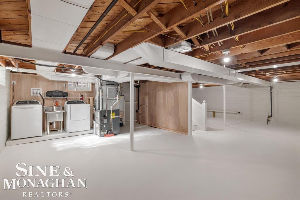 1793 Roslyn Road Grosse Pointe, MI 48236 - Photo 26 of 44 50199142-B9F3EF7B-D883-40FD-849F-CEBFF56572C4.JPG