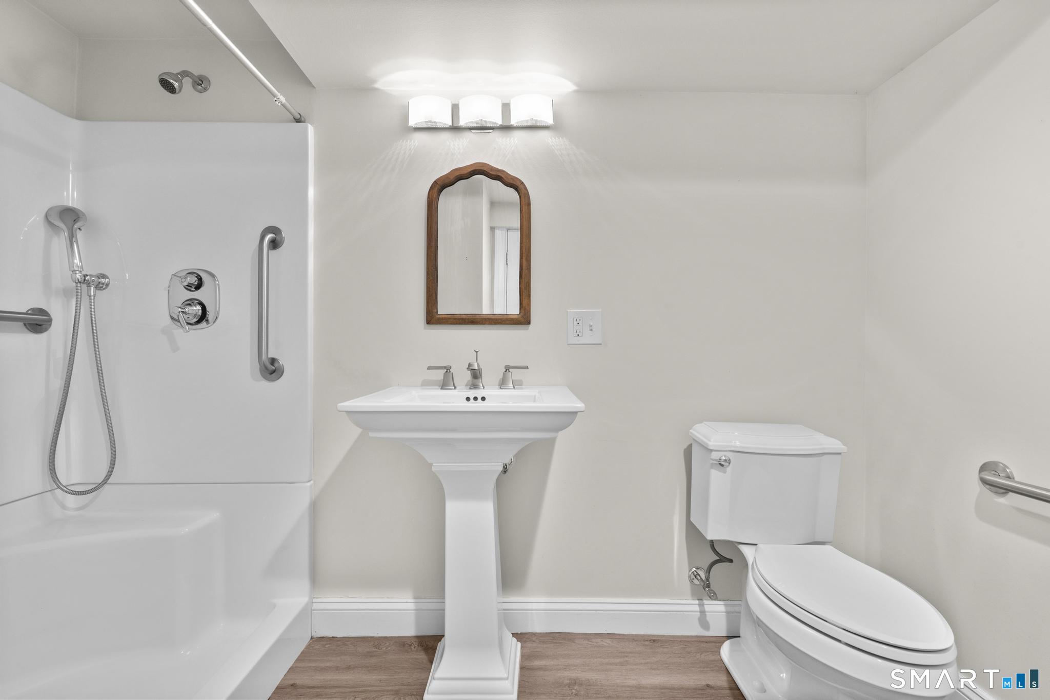 307 Old Post Road Fairfield, CT 06824 - Photo 31 of 40 Gallery Image 31