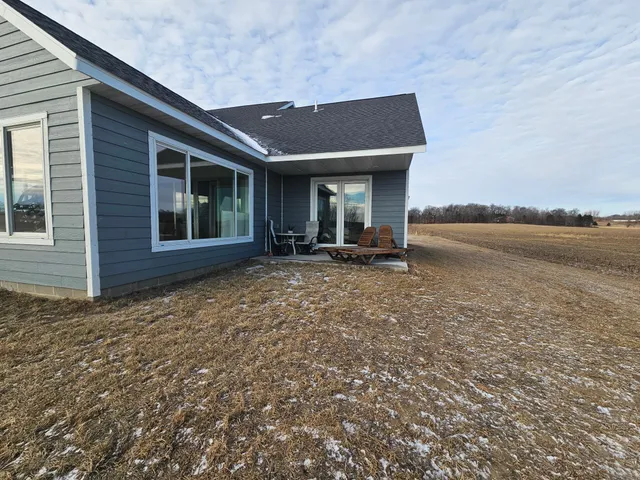 $669,900 | 1955 Brownell Street, St. Charles, MN 55972