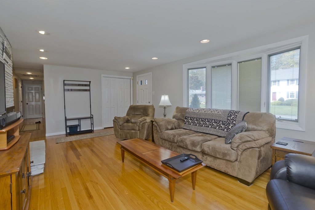 54 Sterling Road Holyoke, MA 01040 - Photo 15 of 37