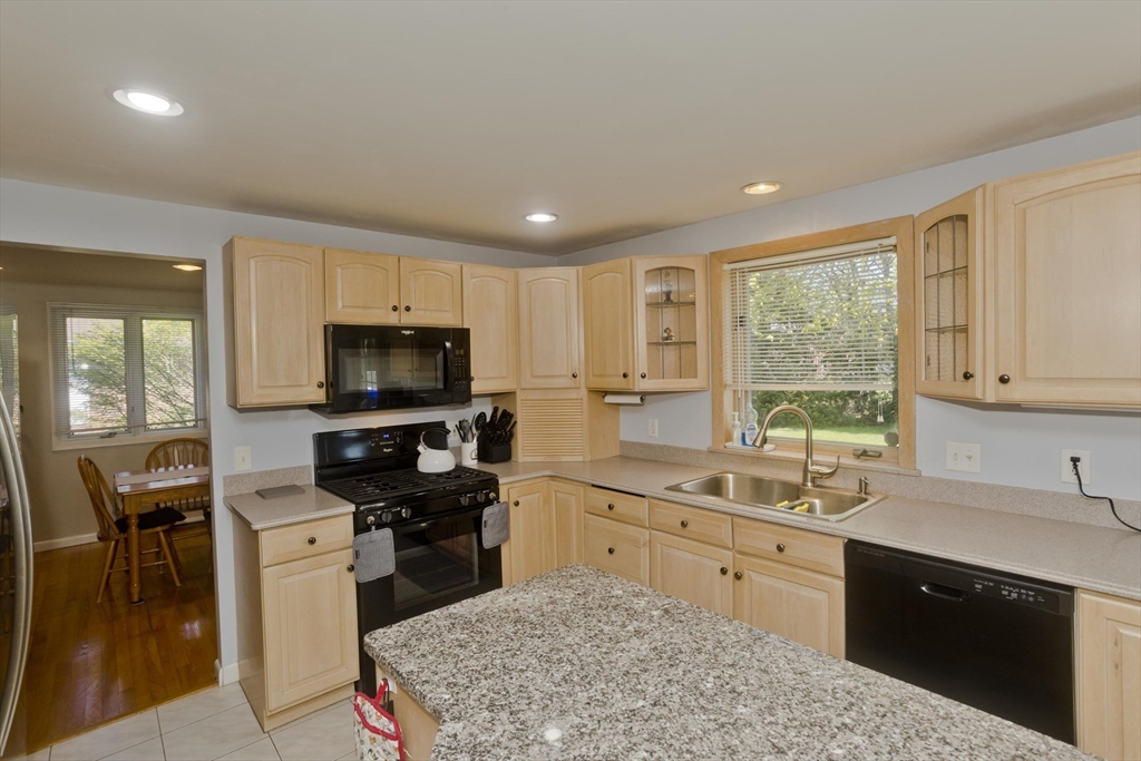 54 Sterling Road Holyoke, MA 01040 - Photo 19 of 37