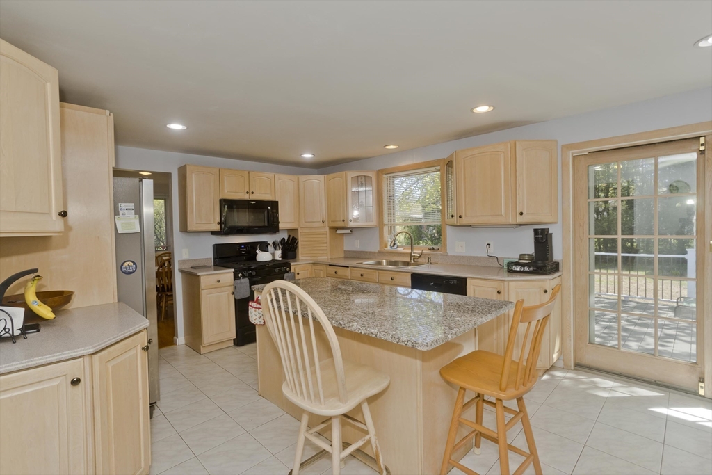 54 Sterling Road Holyoke, MA 01040 - Photo 20 of 37