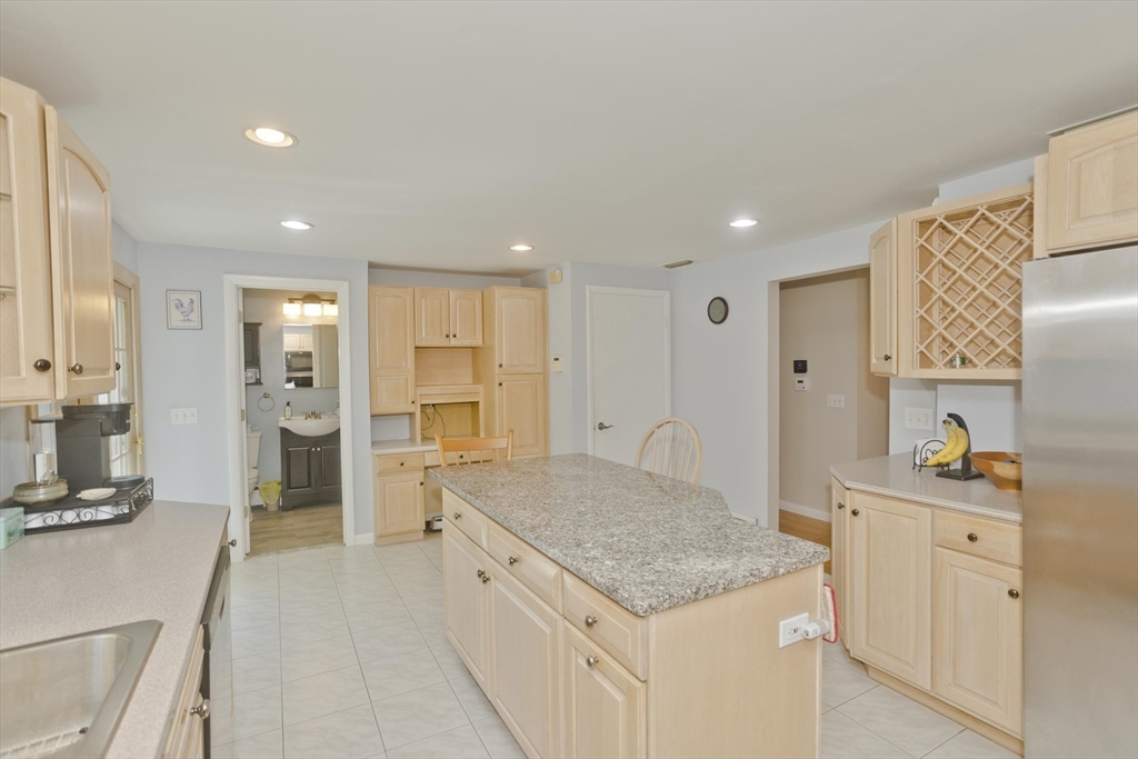 54 Sterling Road Holyoke, MA 01040 - Photo 24 of 37