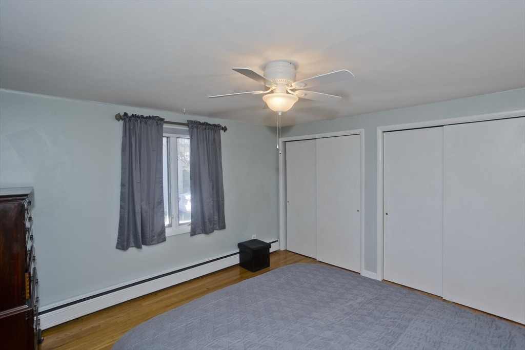54 Sterling Road Holyoke, MA 01040 - Photo 34 of 37