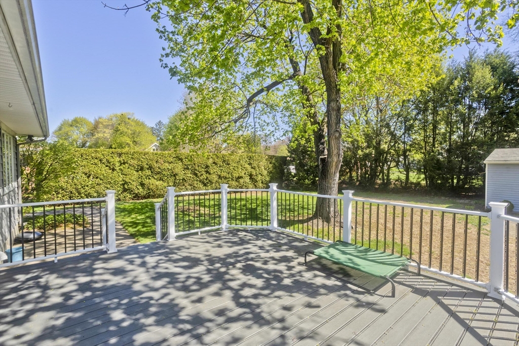 54 Sterling Road Holyoke, MA 01040 - Photo 7 of 37