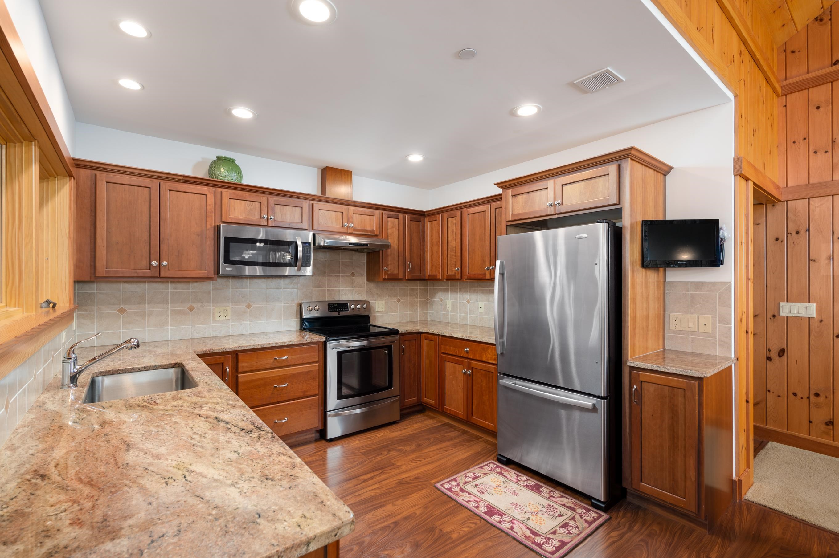 285 Long Point Road Moultonborough, NH 03254 - Photo 21 of 40