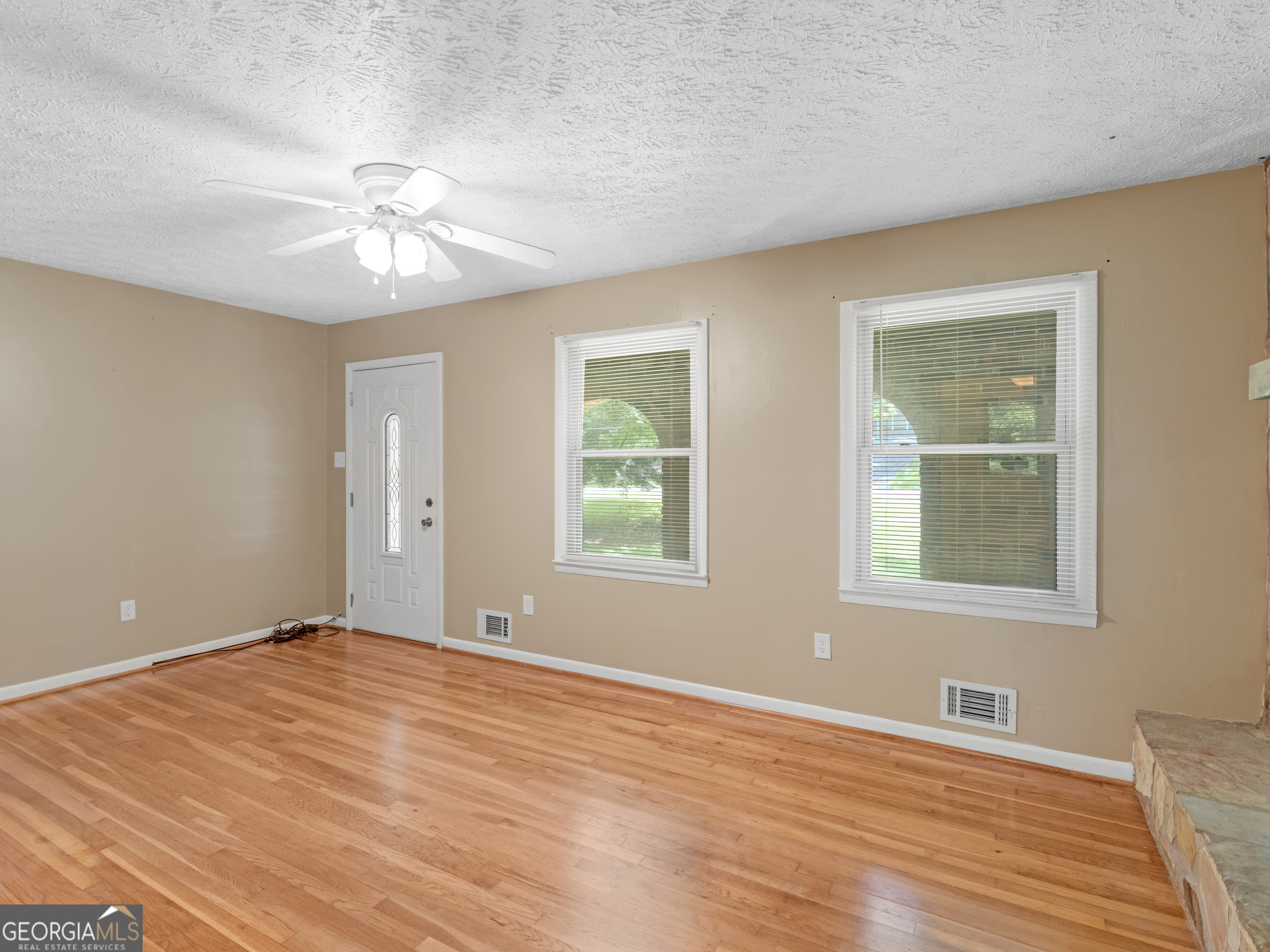 100 Homestead Place Rex, GA 30273 - Photo 5 of 46