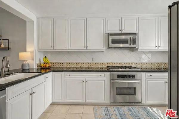 $979,000 | 12975 Agustin Place, Unit 418, Playa Vista, CA 90094