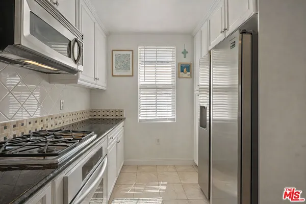 $979,000 | 12975 Agustin Place, Unit 418, Playa Vista, CA 90094