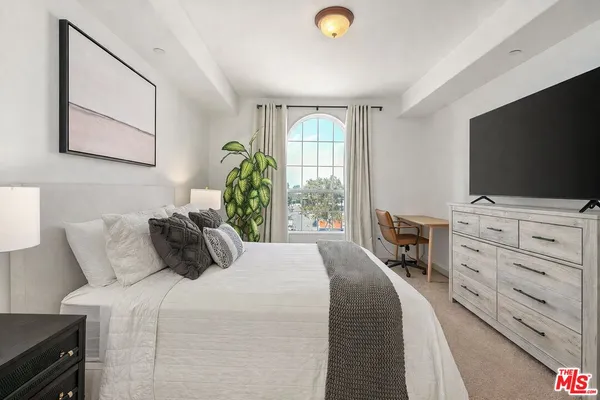 $979,000 | 12975 Agustin Place, Unit 418, Playa Vista, CA 90094