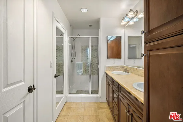 $979,000 | 12975 Agustin Place, Unit 418, Playa Vista, CA 90094