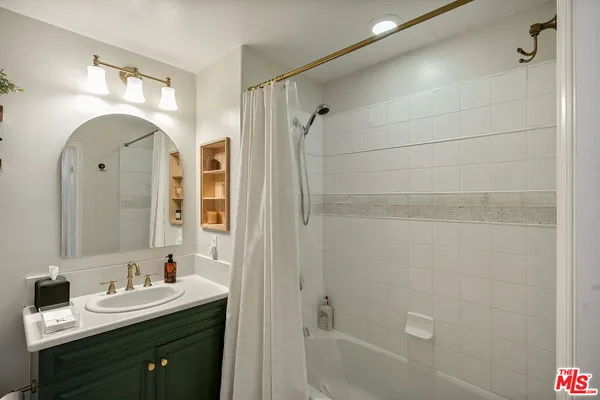 $979,000 | 12975 Agustin Place, Unit 418, Playa Vista, CA 90094