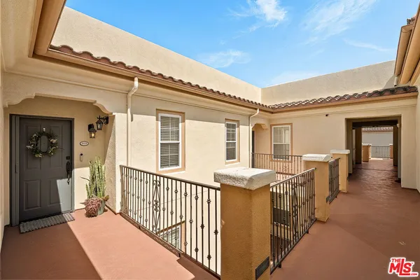 $979,000 | 12975 Agustin Place, Unit 418, Playa Vista, CA 90094