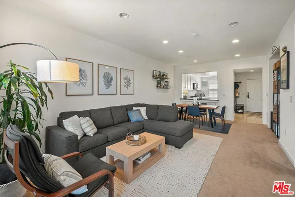 $979,000 | 12975 Agustin Place, Unit 418, Playa Vista, CA 90094