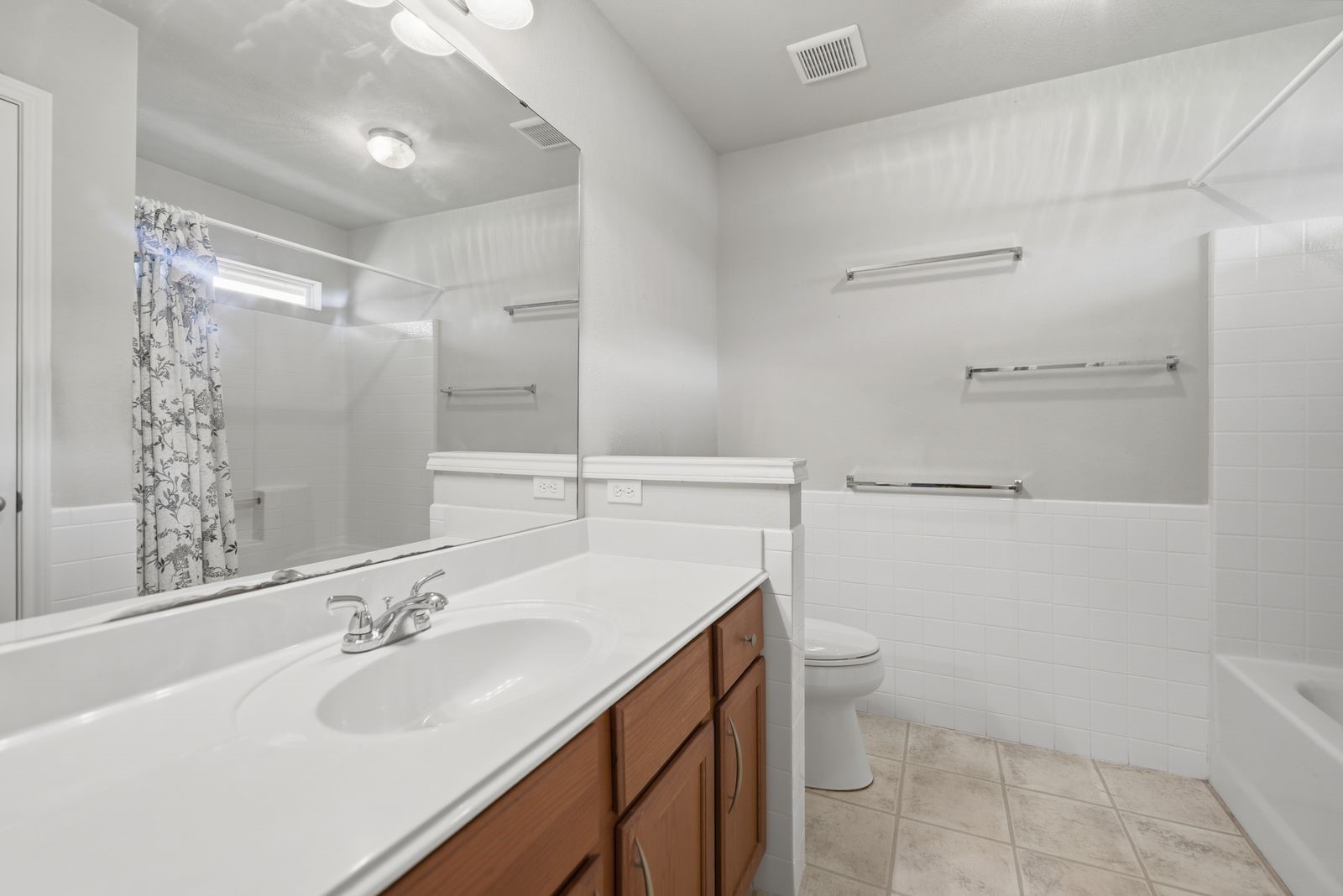 306 Laney Street Brenham, TX 77833 - Photo 16 of 23 Primary Bathroom