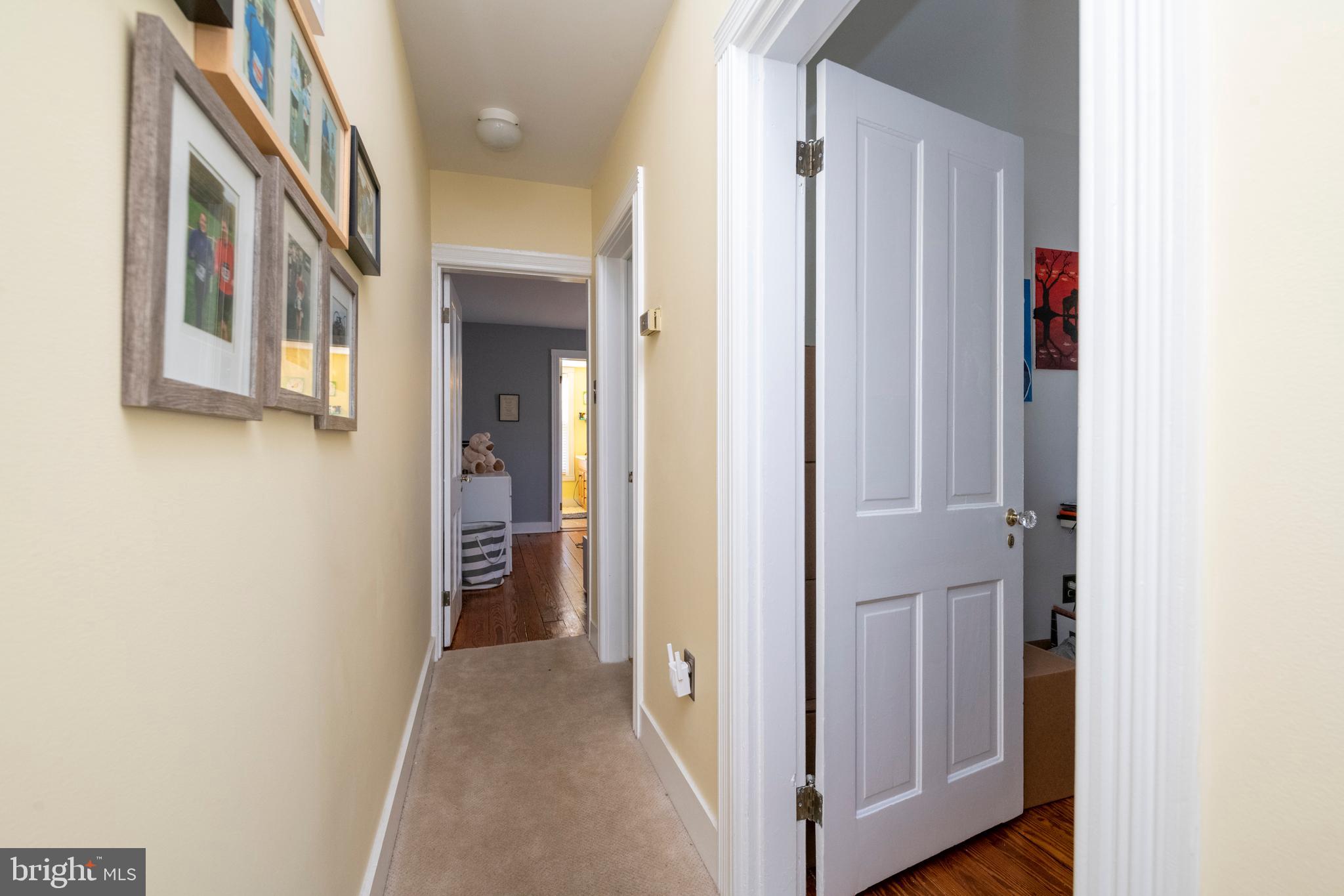 711 Pleasant Hill Road Ellicott City, MD 21043 - Photo 25 of 36 2nd Level Hallway