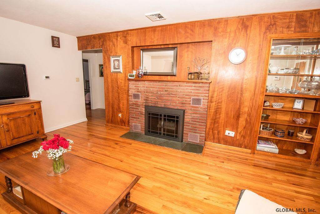 122 Putnam Road Rotterdam, NY 12306 - Photo 3 of 42 Photo 3