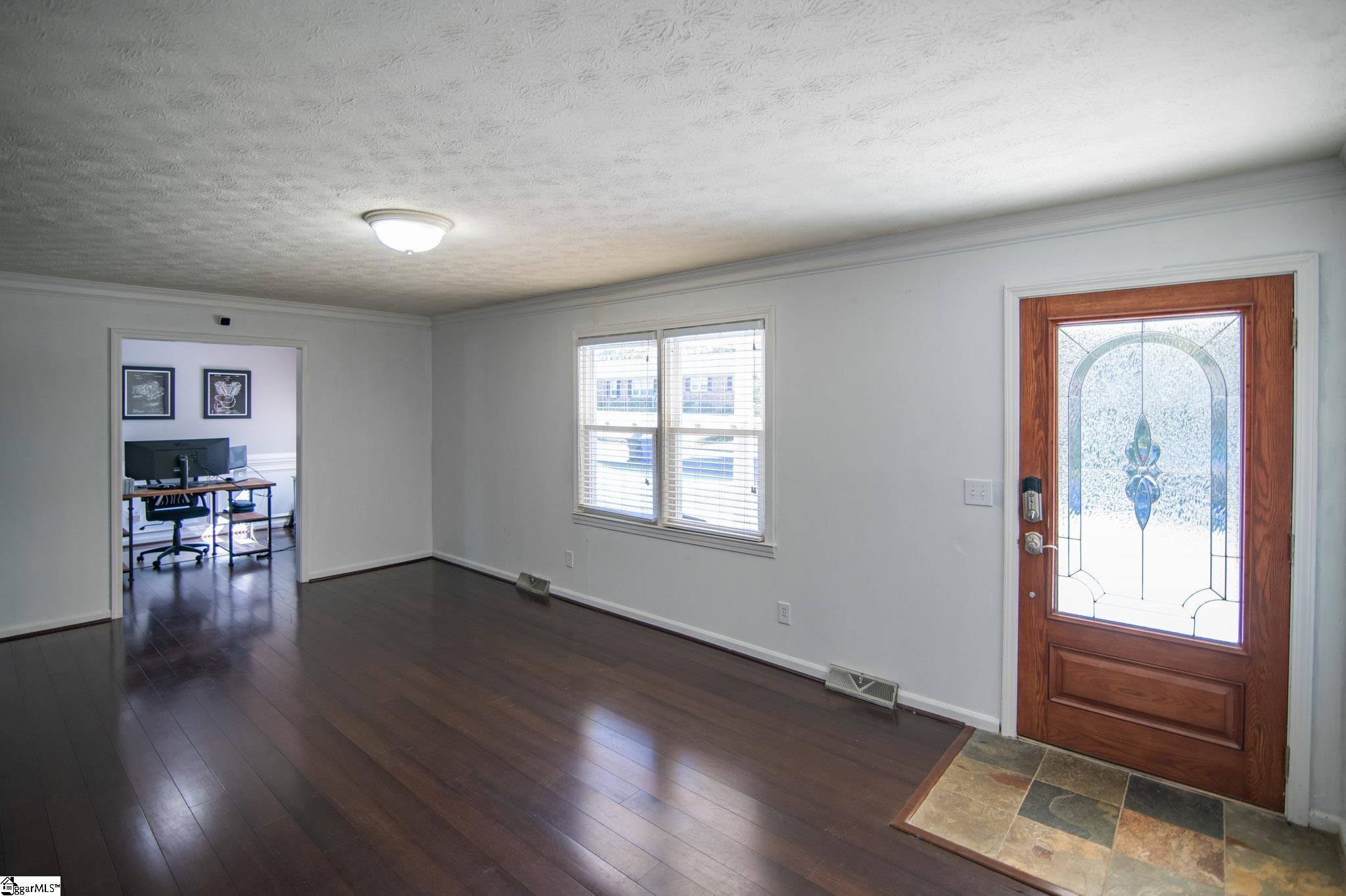 11 Wolseley Road Greenville, SC 29615 - Photo 3 of 31 Gallery Image 3