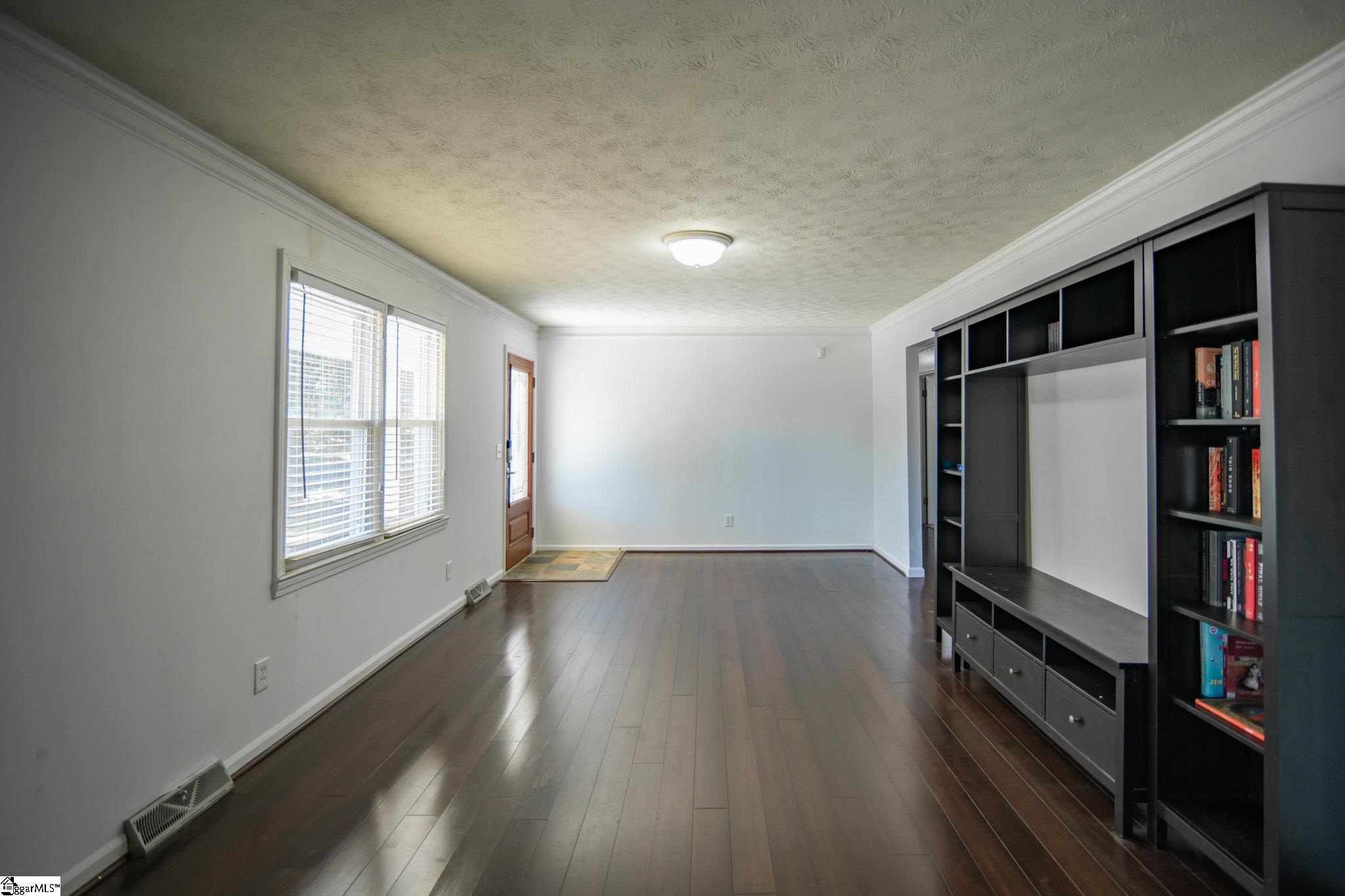 11 Wolseley Road Greenville, SC 29615 - Photo 4 of 31 Gallery Image 4