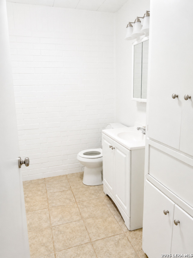 208 Forrest Road, Unit A La Vernia, TX 78121 - Photo 5 of 7