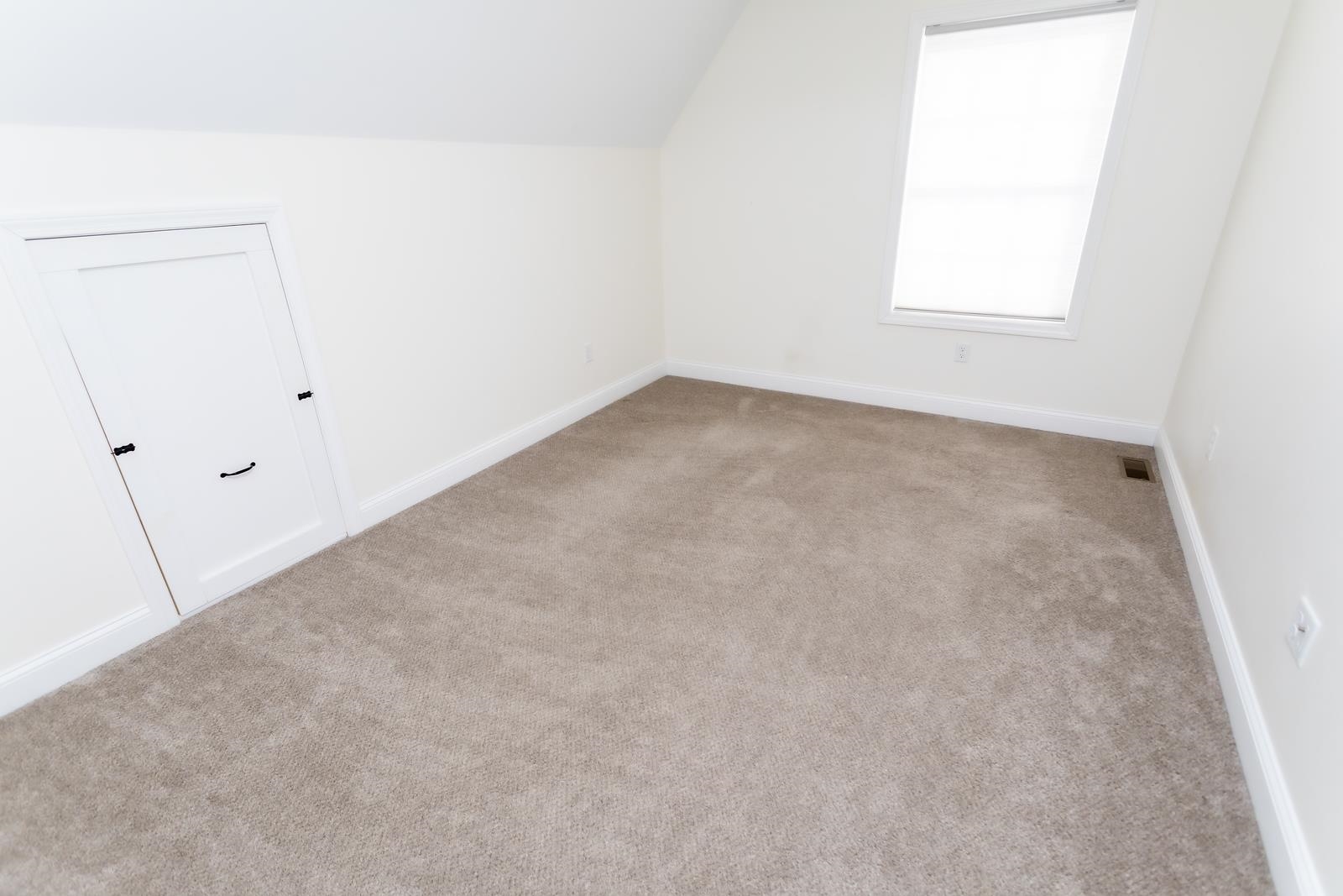 58 Constitution Way Rochester, NH 03867 - Photo 17 of 20