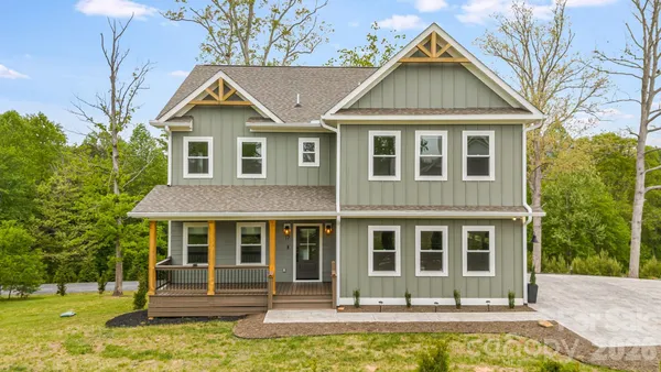$949,000 | 17 Baxter Woods Lane, Candler, NC 28715