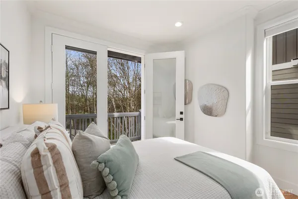 $1,655,000 | 11127 Northeast 162nd Street, Bothell, WA 98011