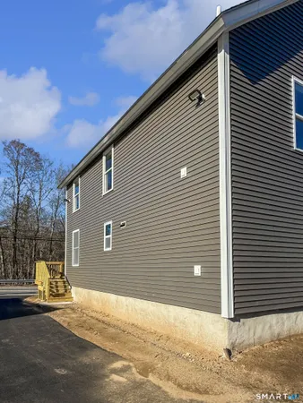 $2,050 | 4 River Road, Unit 1, Lisbon, CT 06351