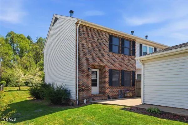 $217,900 | 934 Beverly Drive, Unit 4, Abingdon, VA 24210