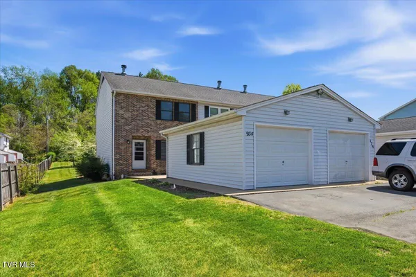 $217,900 | 934 Beverly Drive, Unit 4, Abingdon, VA 24210